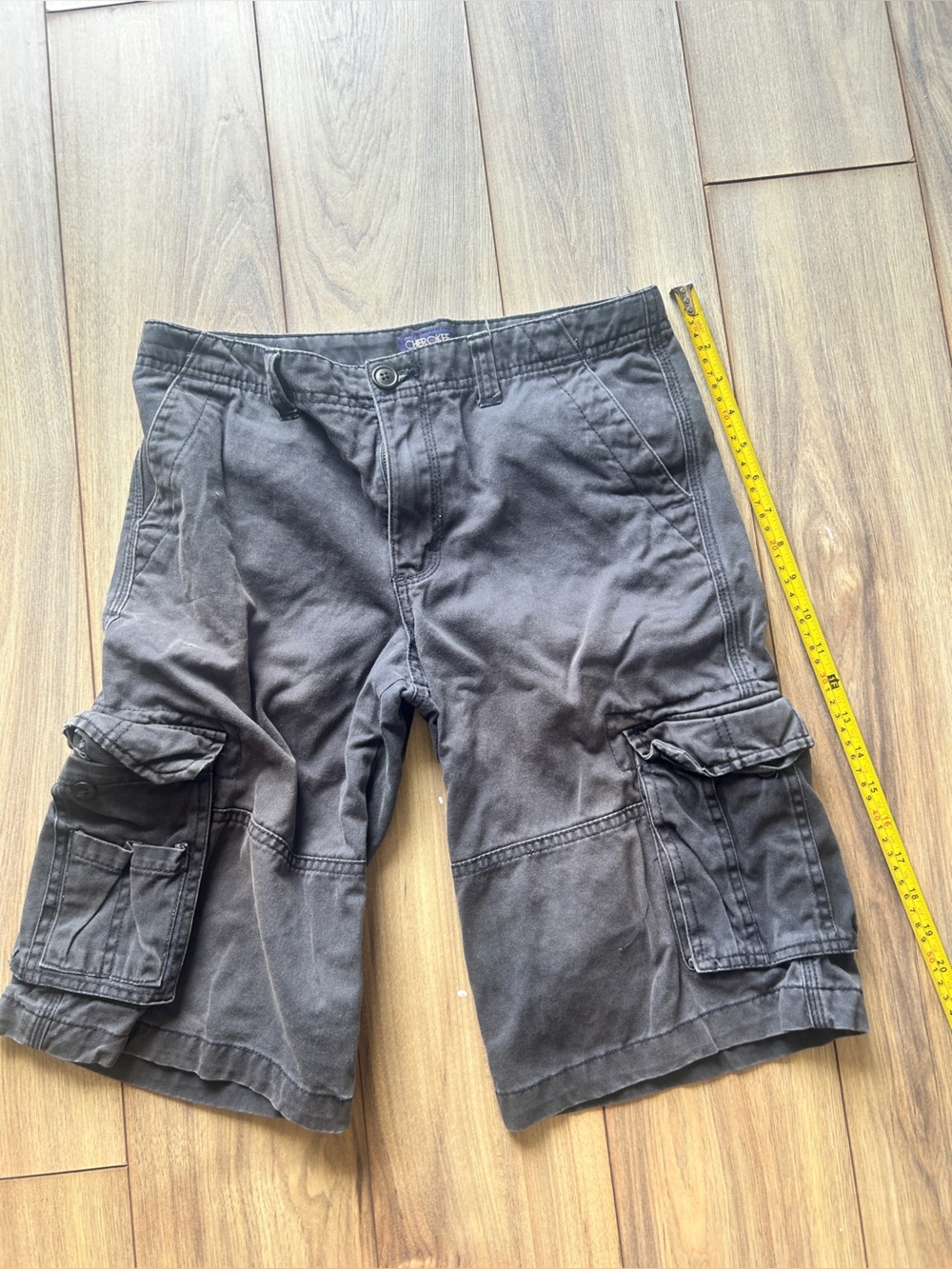 Cherokee Y2K Black Cargo Shorts with Multiple Pockets